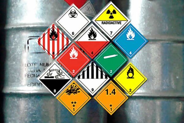 Etiquetas para bidones de productos químicos